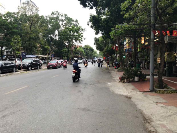Cho thuê mặt bằng tầng 1 - mặt phố nguyễn thị định - hà nội 7322179