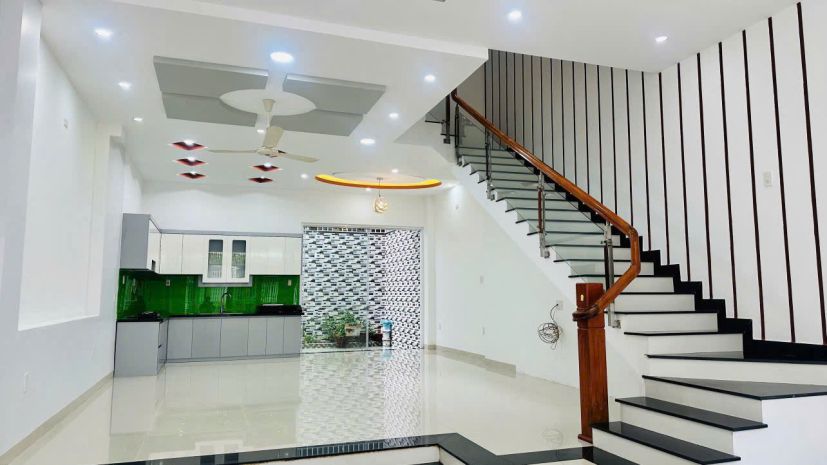 Nhà mặt tiền 6m-100m2- gần siêu thị go-khai thác kinh doanh 7325097