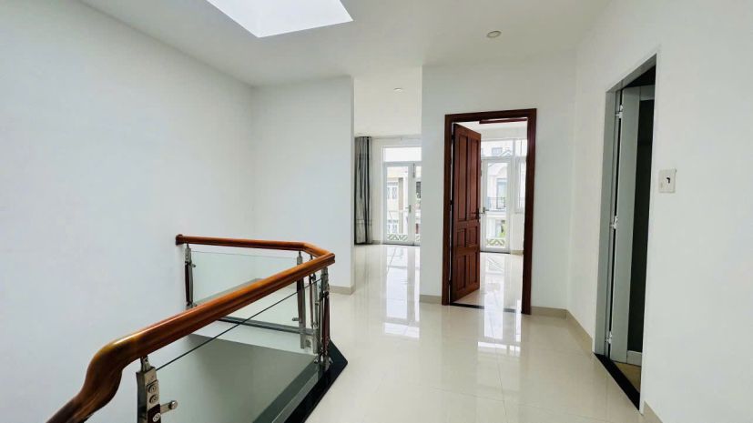 Nhà mặt tiền 6m-100m2- gần siêu thị go-khai thác kinh doanh 7325100