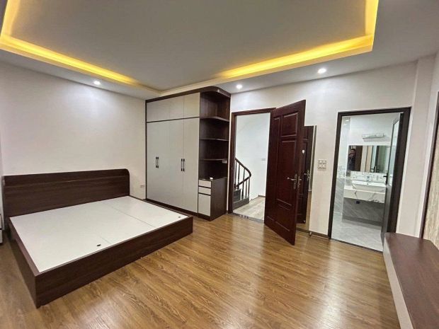 Bán nhà phan đình giót  hà đông  40m²  5 tầng  8.x tỷ 7325372