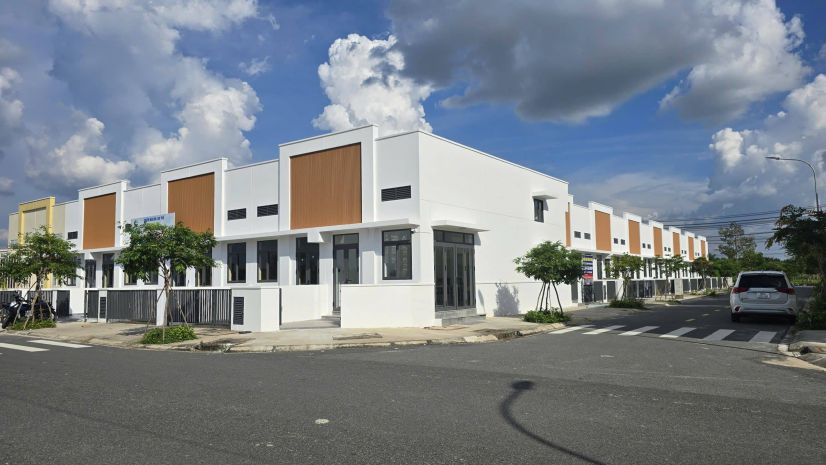 Cho thuê nhà nguyên căn  trung tâm kcn phước đông 7328046