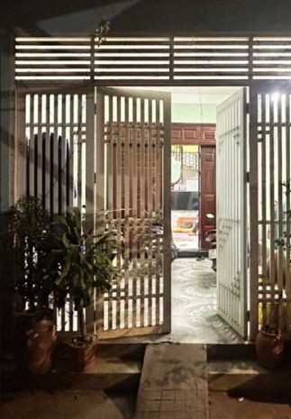 Bán nhà 3 tầng khu vực trung tâm thị trấn yên viên - hàng 7329139