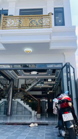 Bán nhà 2 tầng 110m2 đông hòa,shr đường xe hơi, gần nhà thi 7329643