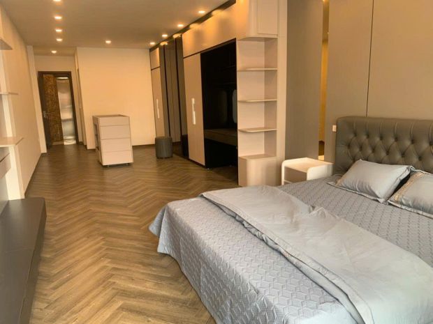 Bán nhà nguyễn văn linh 56m 7 tầng thang máy kinh doanh ô 7330357