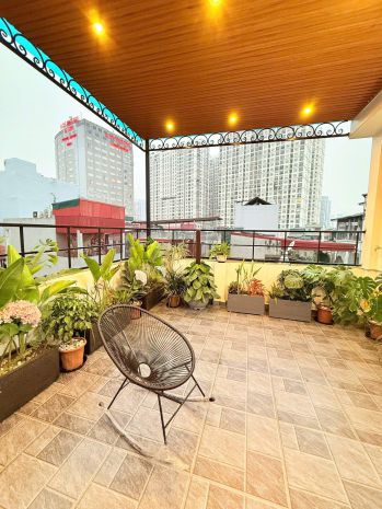 Một căn duy nhất lạc long quân lô góc , thang máy ở ngay 7331094