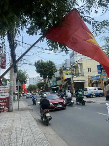 Mặt tiền 4.3x30 nguyễn văn quá q12  khu vực cực xung 7331811