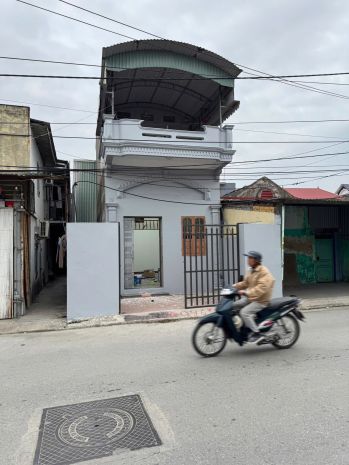Cho thuê nhà 2 tầng  mặt đường văn cú, an hải hải phòng 7333299