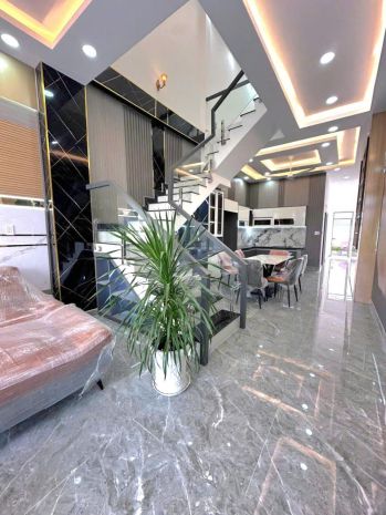 Nhà xây mới gần ub xã bến lức , dt 100m2, thanh toán 900tr 7333712