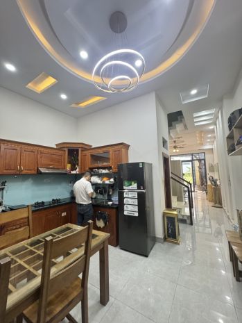 Bán nhà đường  bưng ông thoàn, phú hữu, q9, tp hcm. dt 7335051