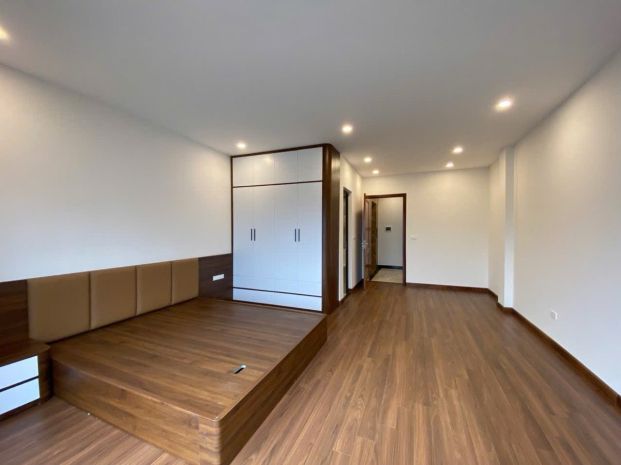 Hàng xóm vinhomes riverside 55m2, 6 tầng thang máy, ô tô 7339080