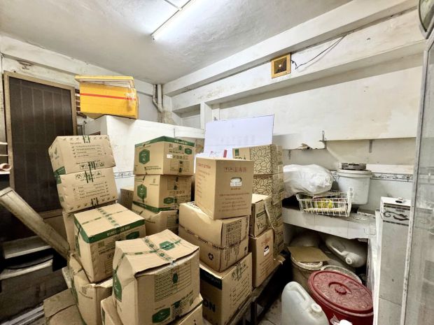 Mặt tiền phó đức chính  ngang gần 5m  xe hơi vào nhà 7340433