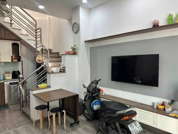 Chủ bán gấp - nhà mới đẹp  hẻm 1 sẹc vườn lài - dtsd 7341169