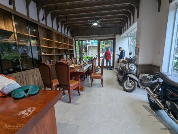 Mp lạc long quân tây hồ dt 78 m x 6 tầng x mt 5.8 m x hạ 7341201