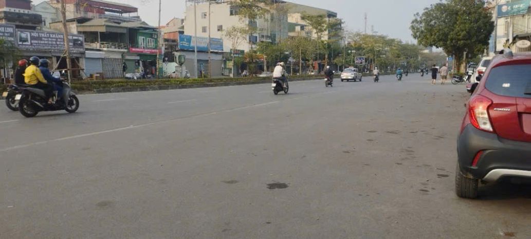 Bán đất tặng nhà c4 mặt phố ngô gia tư- kinh doanh- vỉa hè 7341648