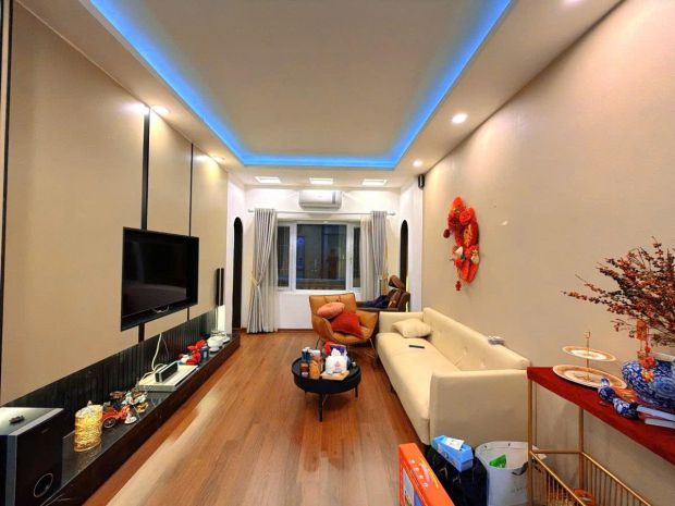 Cực hiếm văn cao ba đình 30m 5 tầng mặt tiền 3,3m 7,5 tỷ 7342681