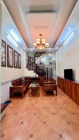 Bán nhà hoàng mai 30m2. 4 tầng. mặt tiền 3.4m. giá 8.2 tỷ 7343696