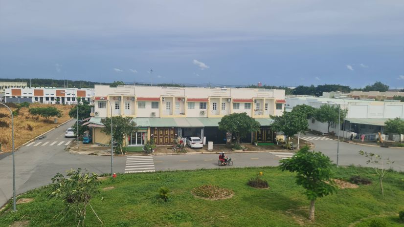 Nhà phố kcn phước đông, giá chỉ từ 1,8 tỷ 7343726