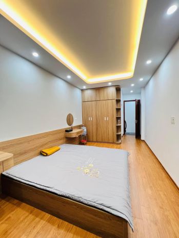 Bán nhà vũ xuân thiều sài đồng, lô góc, ô tô đỗ, 4 tầng mới 7343737