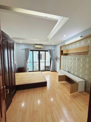 Cho thuê nhà ngõ oto giáp nhị 32 m2 * 5 tầng, 3 phòng ngủ, 7343762