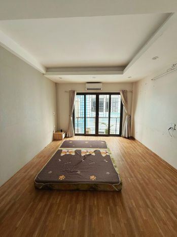 Cho thuê nhà ngõ oto giáp nhị 32 m2 * 5 tầng, 3 phòng ngủ, 7343763