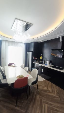 Nhà đẹp cổ linh, 8 tầng thang máy, ôtô tránh, đối diện aeon 7343853