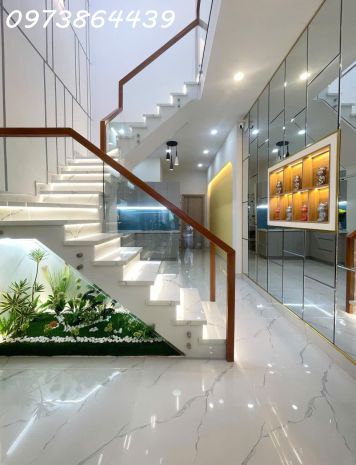 Nhà mới 100  full nội thất  dọn vào ở ngay
  - gần chợ 7344526