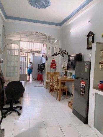 Bạn vẫn sở hữu được nhà 2 tầng-hẻm xe hơi-khu nhộn nhịp 7345349