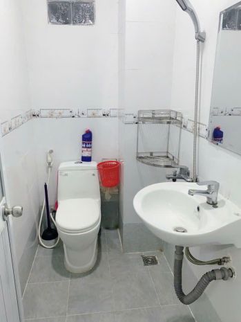 Bạn vẫn sở hữu được nhà 2 tầng-hẻm xe hơi-khu nhộn nhịp 7345350