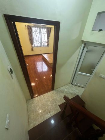 Lạc long quân  nhà 5tầng  30m²  mt 4m  8.9 tỷ  cầu giấy 7347357