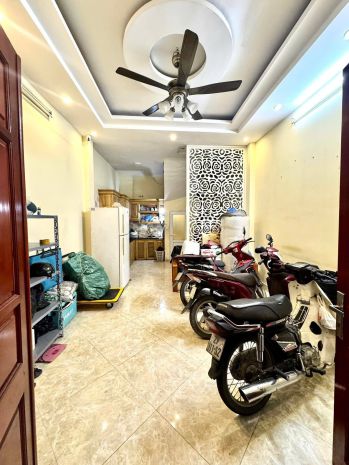 Phùng chí kiên  nhà 5tầng  30m²  mt 4m  8.9 tỷ  cầu giấy 7347361