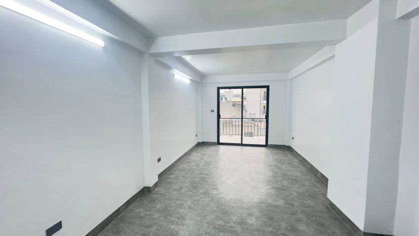 Nhà đẹp ở luôn phố lạc long quân 58m 5t giá 15 tỷ ngõ 7347936