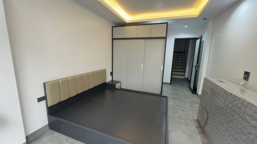 Nhà đẹp ở luôn phố lạc long quân 58m 5t giá 15 tỷ ngõ 7347937