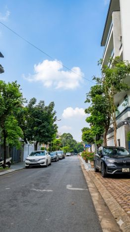 Bán đất biệt thự việt hưng - 330m2 - mặt tiền 12m - sát 7349043