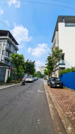 Bán đất biệt thự việt hưng - 330m2 - mặt tiền 12m - sát 7349045