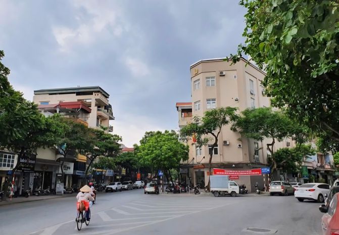 Bán nhà phường bồ đề dt 50m 4 tầng, ngõ rộng ô tô 7 chỗ qua 7349063