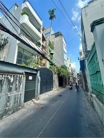 Nhà hxh đường cách mạng tháng tám phường 13 quận 10 p. hoà 7349384