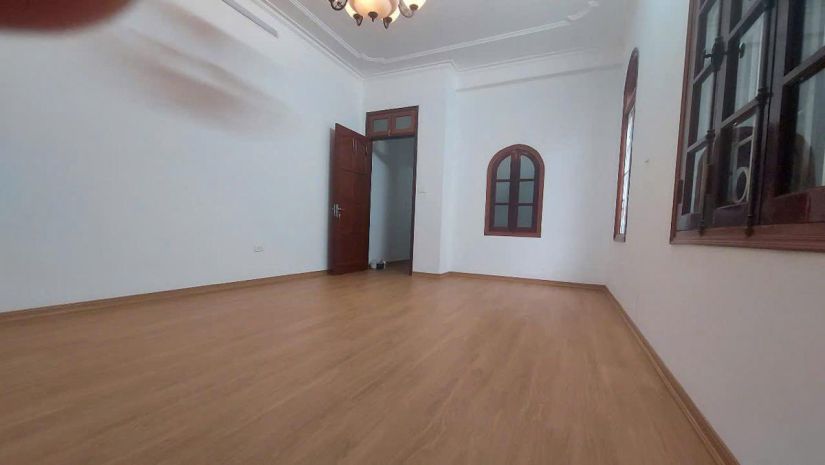 Ban nha ngo ô tô tranh phô quan nhân 6 tâng x80m2 gia 7350109