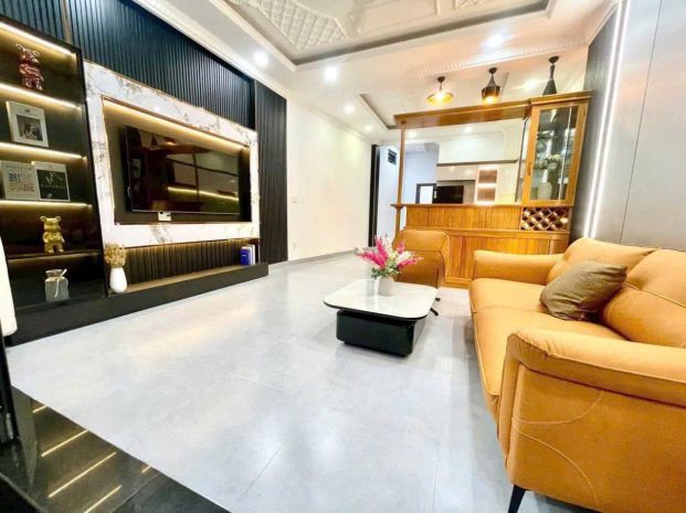 Nhà vườn 7 phòng, xe hơi ngủ trong nhà, giá chỉ 6,99 tỷ, 4 7351866