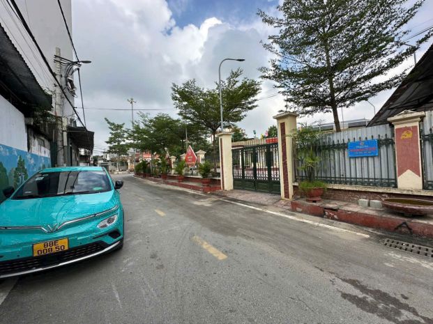 Đức thượng . hoài đức . hà nội ngõ thông ô tô đỗ gần .
40m 7352880