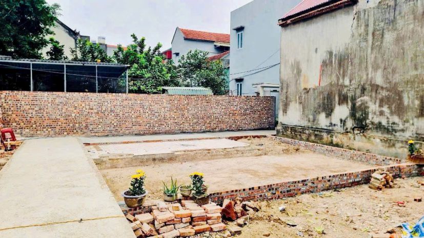 Đức thượng . hoài đức . hà nội ngõ thông ô tô đỗ gần .
40m 7352882