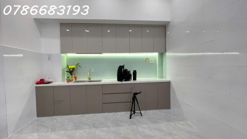 Nhà đẹp đặng chất quận 8  hẻm thông 5m,  4pn - 3 tầng  sổ 7353220