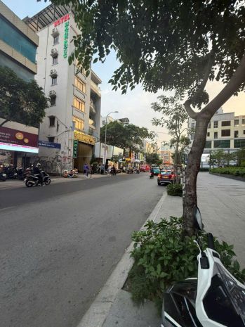 Bán nhà đối diện lancaster- trục thời trang sầm uất nhất 7354173