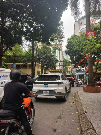 Bán nhà đỗ quang, dt62m 6t thang máy, vỉa hè, oto tránh, 7354405