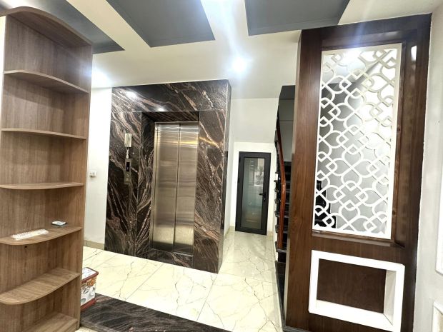 Bán nhà đỗ quang, dt62m 6t thang máy, vỉa hè, oto tránh, 7354409