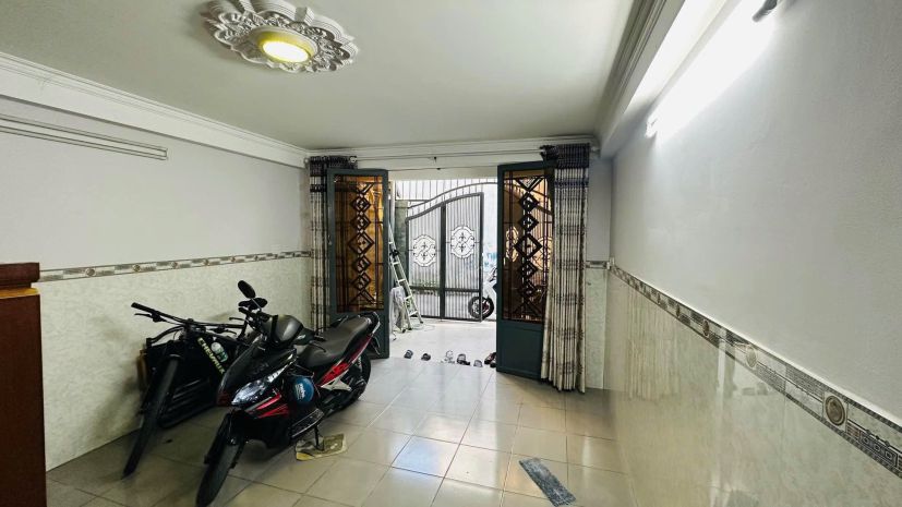 Nhà đẹp đông hưng thuận  hẻm 1 sẹc nguyễn văn quá  gần mt 7355181