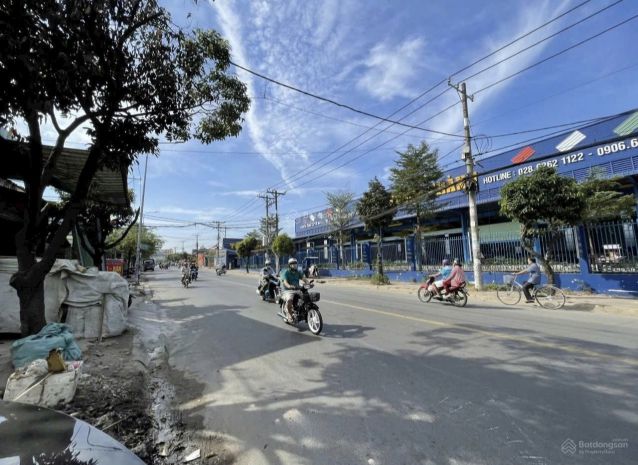 Siêu phẩm mt lê văn khương  ngang 16m nở hậu 18m  958m² 7355265