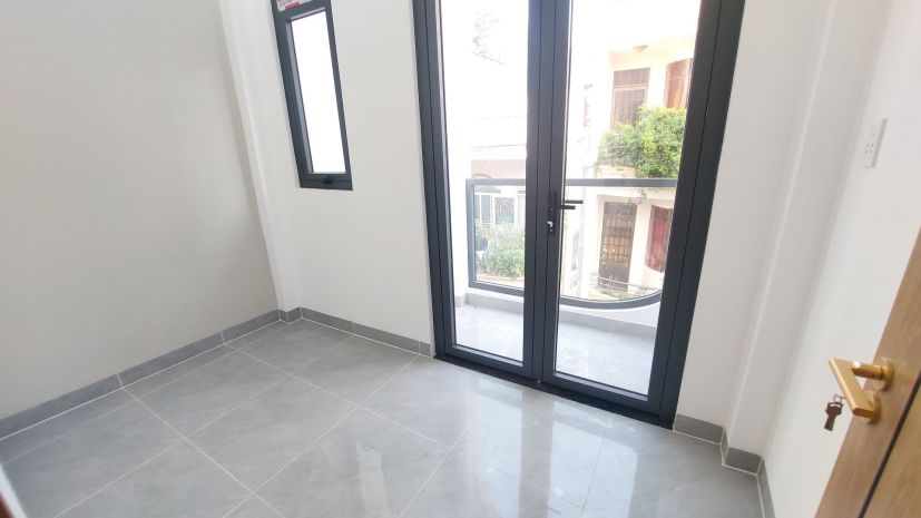 Nhà đẹp hẻm xe hơi rạch âu dương lân  q8  3.33.9m x10m 7355423