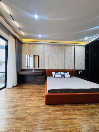 Trung tâm long biên 90m2 5t ô tô tránh, kinh doanh, thang 7357502