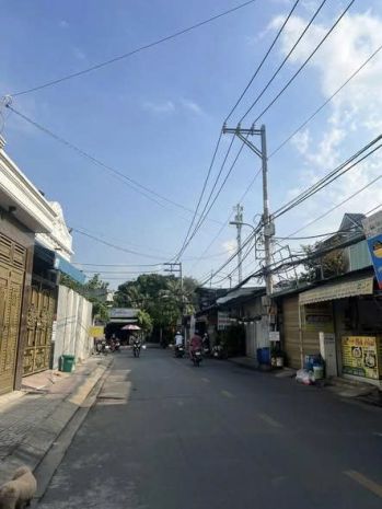 Mặt tiền hiệp thành 17  ngang 4m  xây 4 tầng  đối diện 7357824