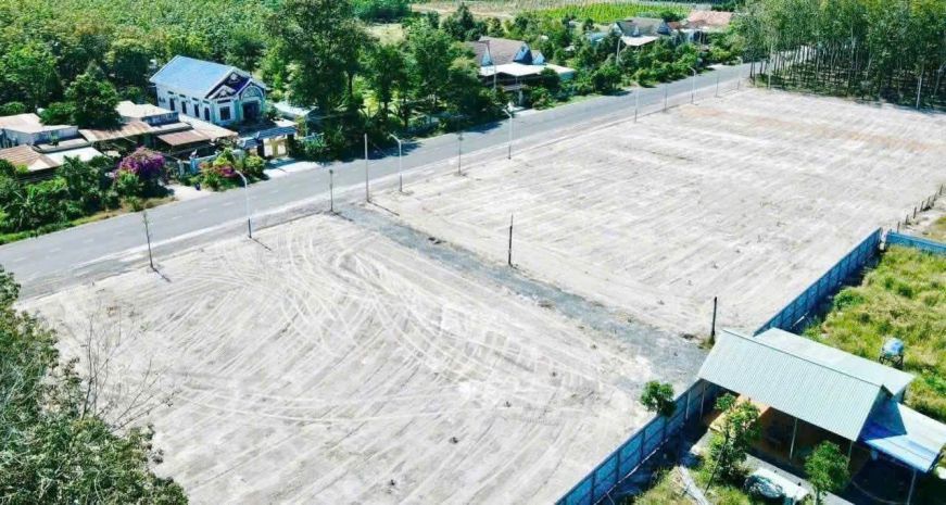 Đất ngay trung tâm chơn thành  giá chỉ 9xx triệu 7358713